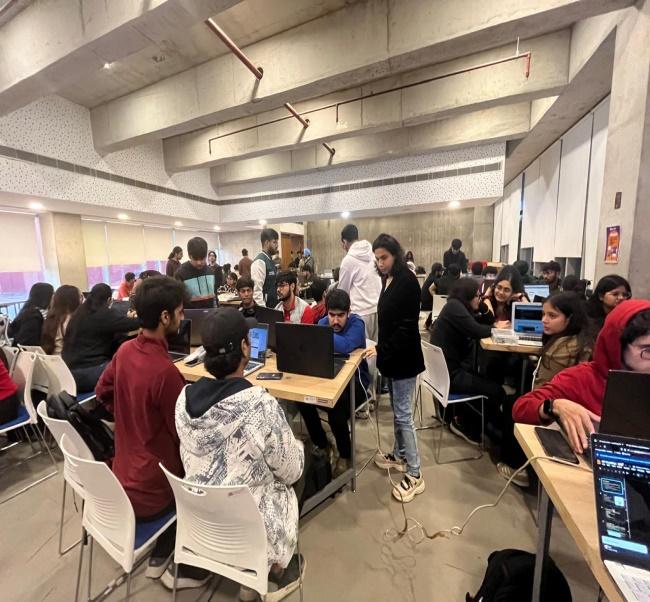 Project hall team discussions